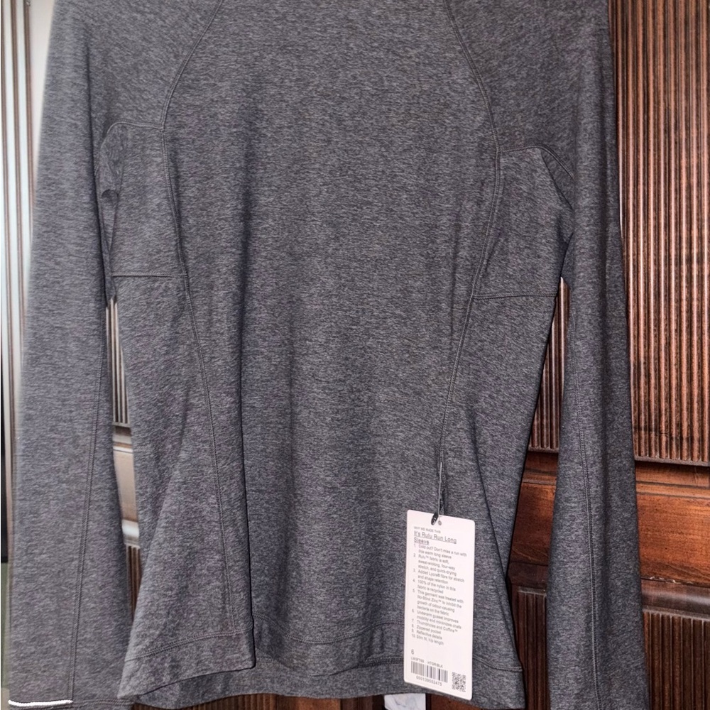 lululemon It’s Rulu Run Long Sleeve HTGR/BLK Long Sleeve Top - NWT size 6